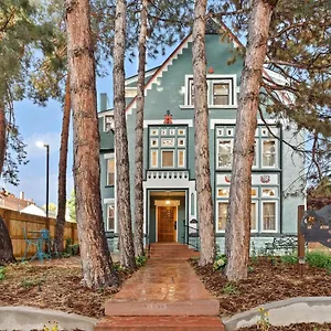 flora-house-denver.seedenverhotels.com/